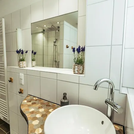 Design - Yayla Arena - Ruhig & Stylisch Apartment Krefeld